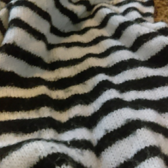 Scarf - Picture 3 of 3